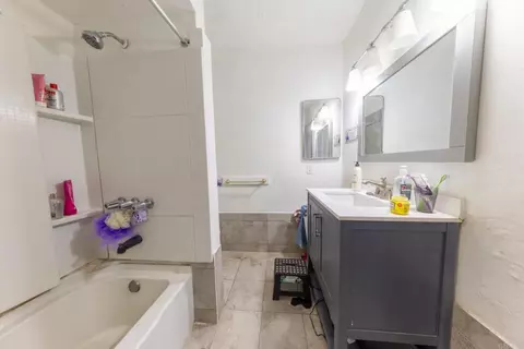 Bath - 1109 E Lexington, El Cajon, CA 92019 photo 2 of 6