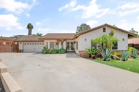 1921 Odell Cir, Vista, CA 92084