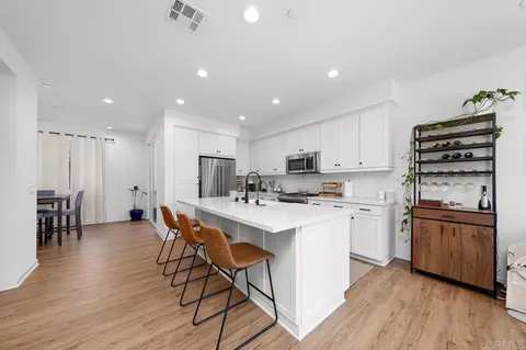 6050 Colt Pl #103, Carlsbad, CA 92009