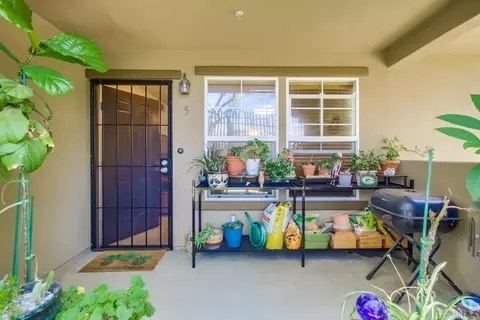 14676 Via Fiesta #5, San Diego, CA 92127