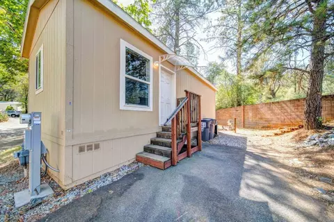 12125 Lake Blvd #61, Redding, CA 96003
