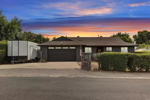 2363 Mcknight Dr, Lemon Grove, CA 91945