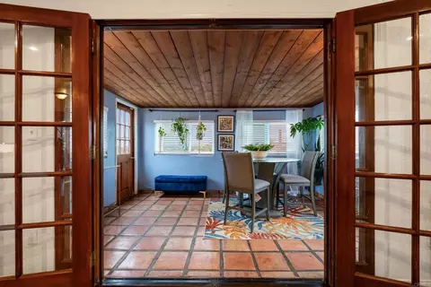 5762 Calle Sal Si Puedes, San Diego, CA 92139