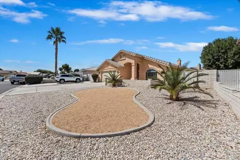 13139 Clipper Dr, Victorville, CA 92395
