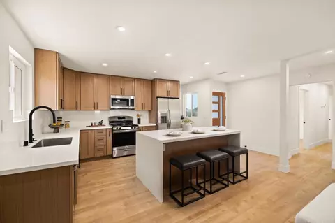 101 Coolwater Dr, San Diego, CA 92114