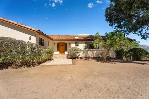 25082 Four Corners Rd, Ramona, CA 92065