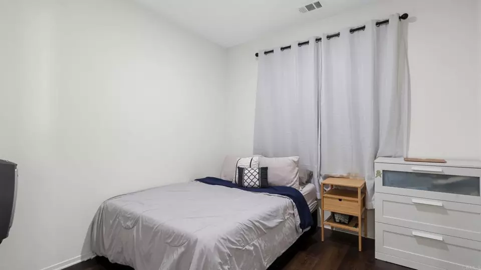 Bedroom - 1270 Paseo Seabreeze #26, San Diego, CA 92154 photo 5 of 6