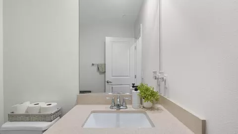 Bath - 1270 Paseo Seabreeze #26, San Diego, CA 92154 photo 1 of 3