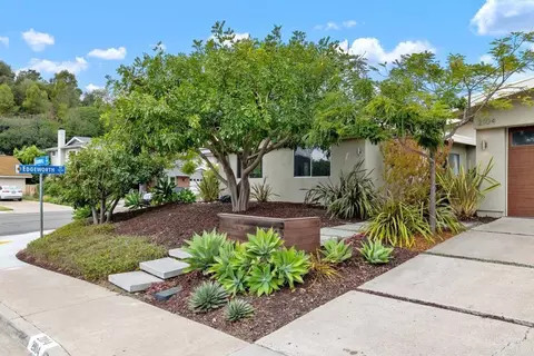 2104 Crownhill Rd, San Diego, CA 92109