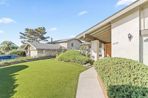 4690 Lisann St, San Diego, CA 92117
