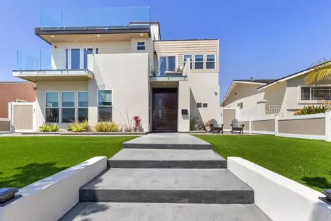 1270 Emerald St, San Diego, CA 92109