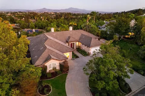 2216 Blossom Hill Ln, Escondido, CA 92029