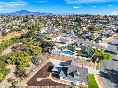 6988 Madrone Ave, San Diego, CA 92114