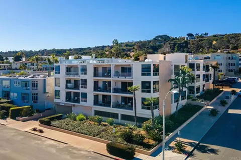 2915 Lawrence St #8, San Diego, CA 92106