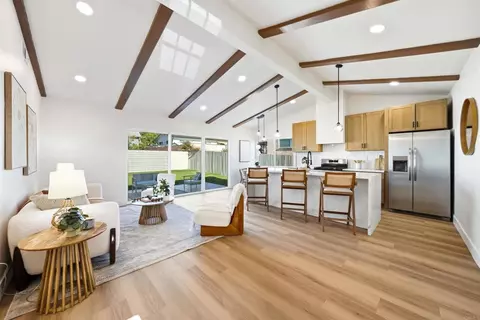 844 Pyramid St, San Diego, CA 92114