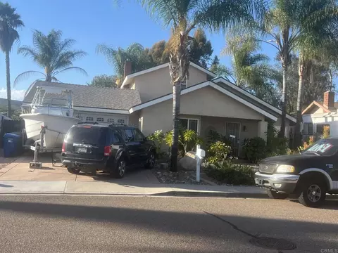 9312 Lake Country Dr, Santee, CA 92071