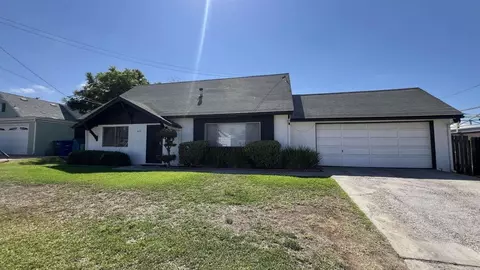 990 Kittiwake Ln, Chula Vista, CA 91911
