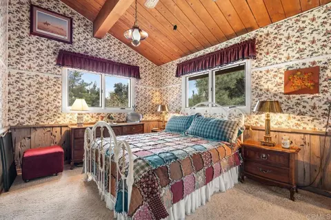 Bedroom - 1088 Shasta Way, Boulevard, CA 91905 photo 4 of 5