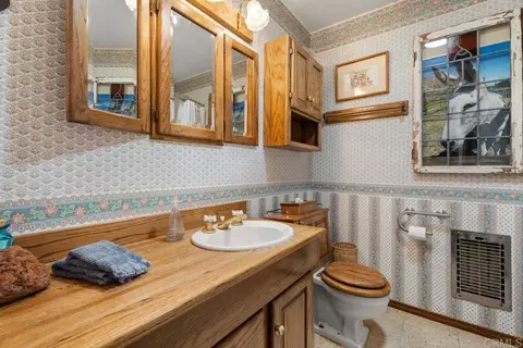 Bath - 1088 Shasta Way, Boulevard, CA 91905 photo 3 of 4