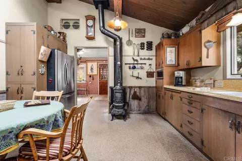 Kitchen - 1088 Shasta Way, Boulevard, CA 91905 photo 2 of 4