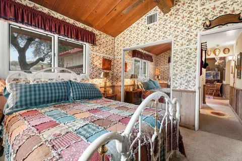 Bedroom - 1088 Shasta Way, Boulevard, CA 91905 photo 5 of 5