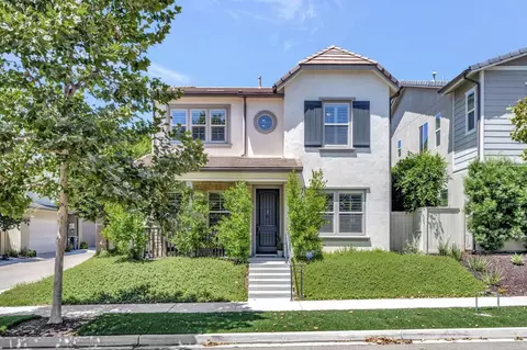 21408 Trail Ridge Dr, Escondido, CA 92029