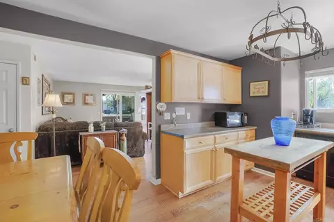 2536 White Oak Pl #1, Escondido, CA 92027