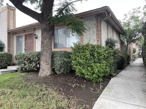3306 Elm Ave, Long Beach, CA 90807