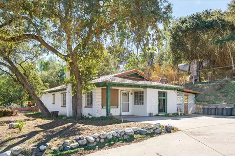 1240 Windsong Ln, Escondido, CA 92026