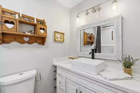 Bath - 29824 Oak Dr, Campo, CA 91906 photo 3 of 4
