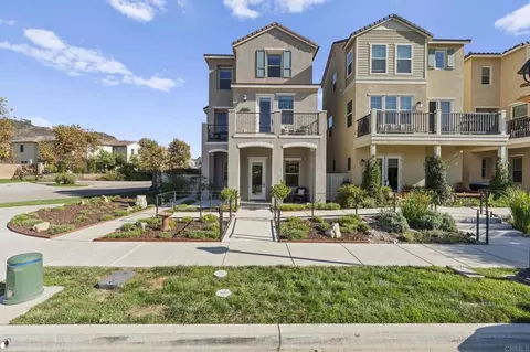 21547 Trail Blazer Ln, Escondido, CA 92029