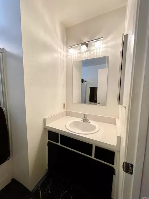 Bath - 1902 Tierra Del Sol Rd, Boulevard, CA 91905 photo 3 of 3