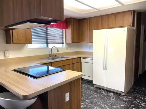 Kitchen - 1902 Tierra Del Sol Rd, Boulevard, CA 91905 photo 2 of 5