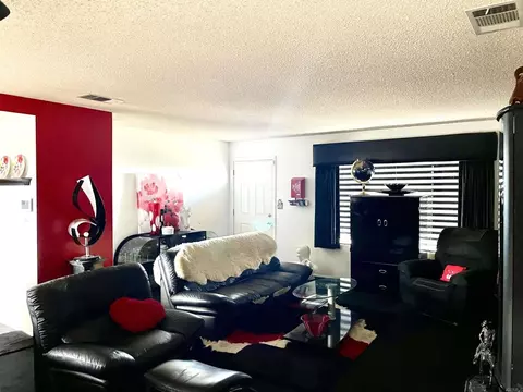 Living - 1902 Tierra Del Sol Rd, Boulevard, CA 91905 photo 6 of 11