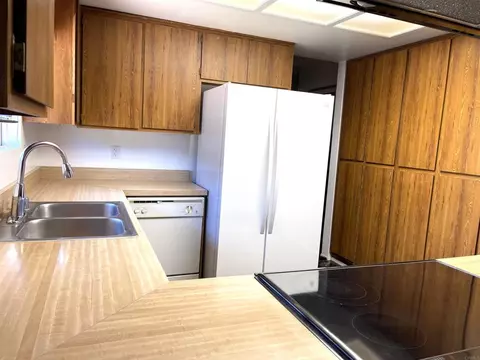 Kitchen - 1902 Tierra Del Sol Rd, Boulevard, CA 91905 photo 4 of 5