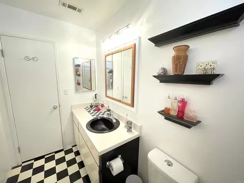 Bath - 1902 Tierra Del Sol Rd, Boulevard, CA 91905 photo 1 of 3