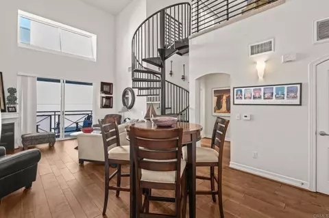 525 11th Ave #1501, San Diego, CA 92101