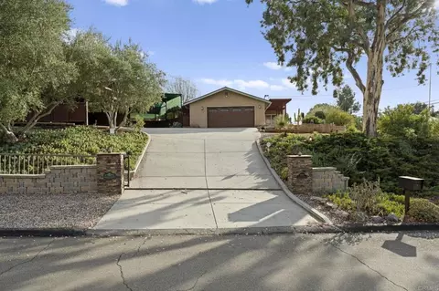 2909 Olive View Rd, Alpine, CA 91901