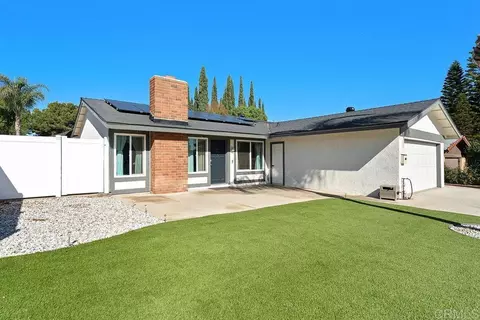 927 Cottonwood Ct, Corona, CA 92879