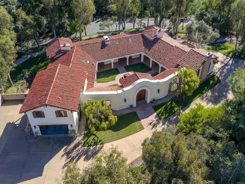 5443 Calzada Del Bosque, Rancho Santa Fe, CA 92067