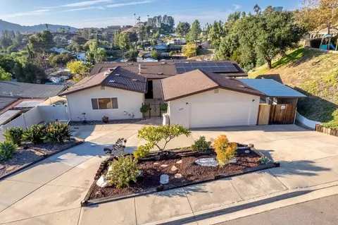 8366 Sunview Dr, El Cajon, CA 92021