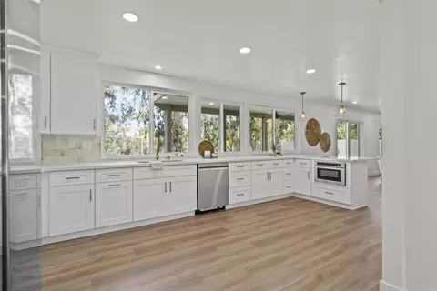 Kitchen - 223 Cottingham Ct, Oceanside, CA 92054 photo 3 of 5