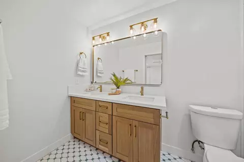 Bath - 223 Cottingham Ct, Oceanside, CA 92054 photo 2 of 4