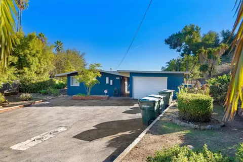 10111 Pinnacle Ln, La Mesa, CA 91941