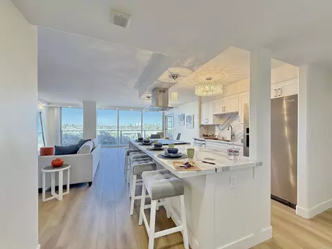 1820 Avenida Del Mundo #208, Coronado, CA 92118
