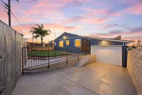 962 Hanover St, San Diego, CA 92114