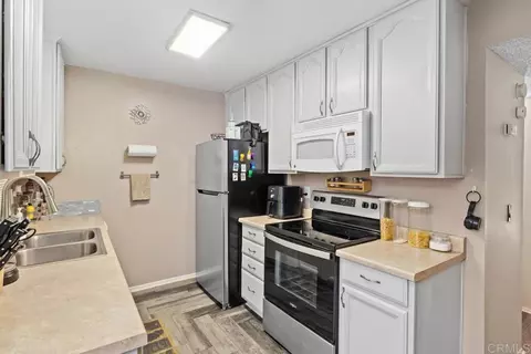 Kitchen - 12553 Mapleview St #28, Lakeside, CA 92040 photo 2 of 3