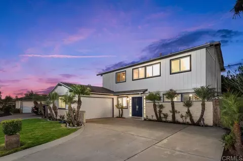 3542 Governor Dr, San Diego, CA 92122