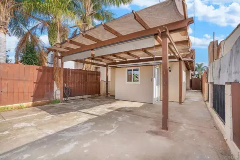 637 La Presa Ave, Spring Valley, CA 91977