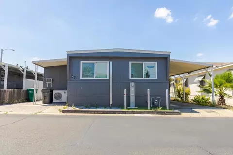 400 Greenfield Dr #55, El Cajon, CA 92021